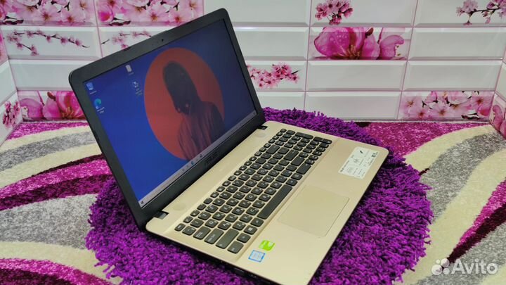 Ноутбук asus/ SSD/ i3/ nvidia GeForce 920MX