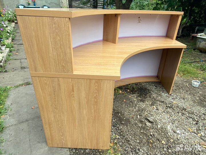 Стол ресепшн