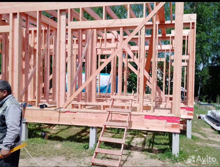 Бригада строителей