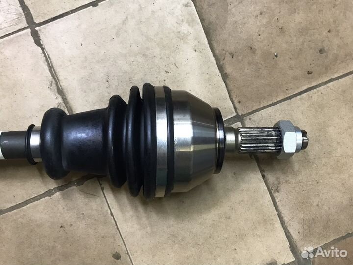 Привод лев Peugeot 205 I-II