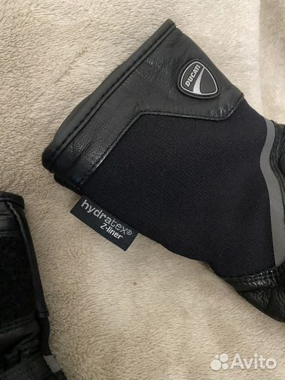 Мотоперчатки Ducati