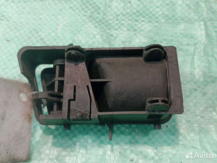 Ручка передняя правая Volkswagen Passat B3