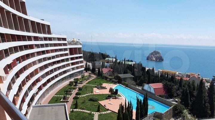 2-к. квартира, 135 м², 8/12 эт.