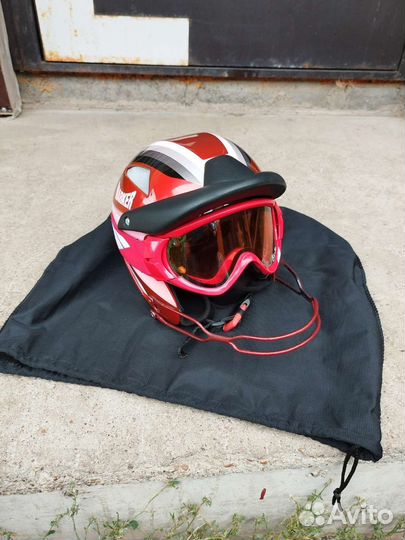Горнолыжный слаломный шлем