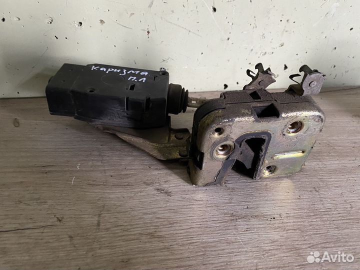 Замок двери mitsubishi carisma