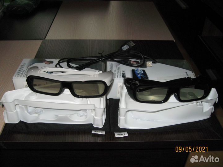 Комплект 3D очков Sony TDG-BR250 Black и White