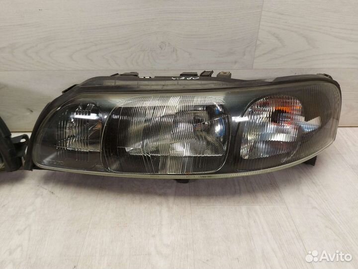 Фары Volvo S60. 2000-2004 Комплект