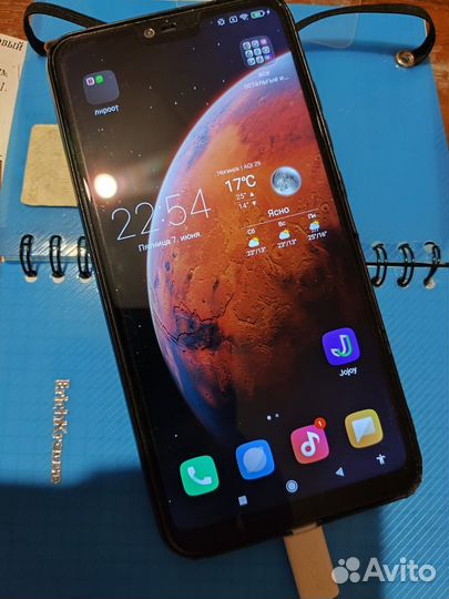 Xiaomi Mi 8 Lite, 4/64 ГБ