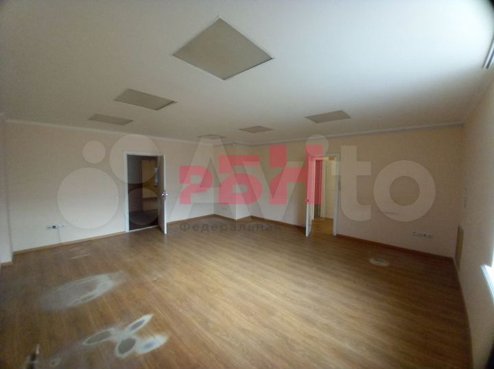 Офисный этаж 8 кабинетов 246 кв.м