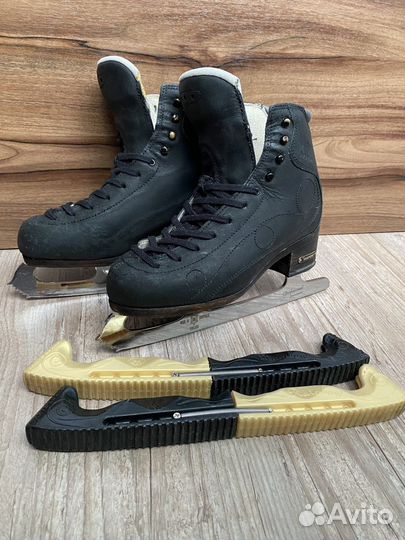 Фигурные коньки Risport Royal Super (Черные)