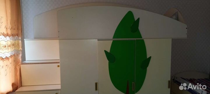 Детский двухъярусная кровать