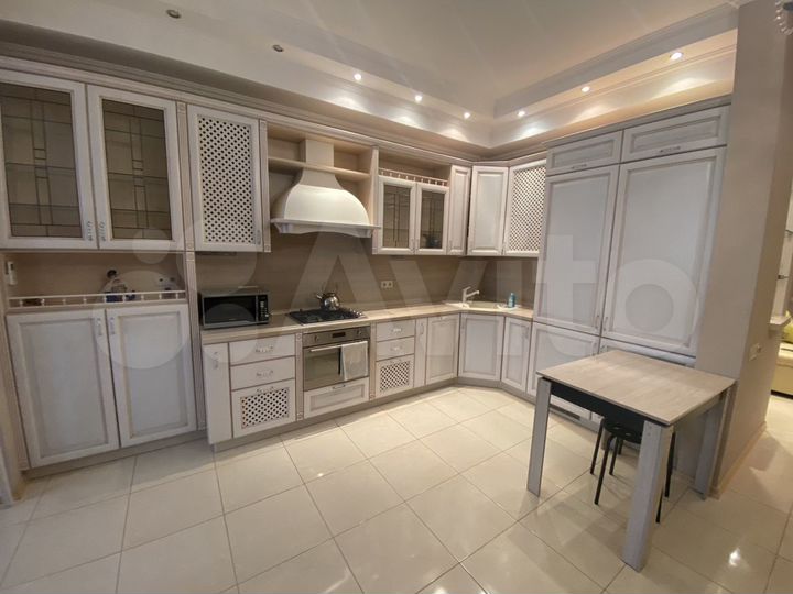 2-к. квартира, 60 м², 11/16 эт.