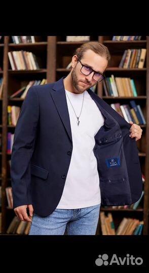 Пиджак классический приталенный