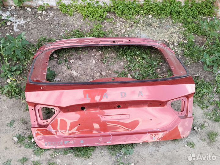 LADA Vesta sw крышка багажника