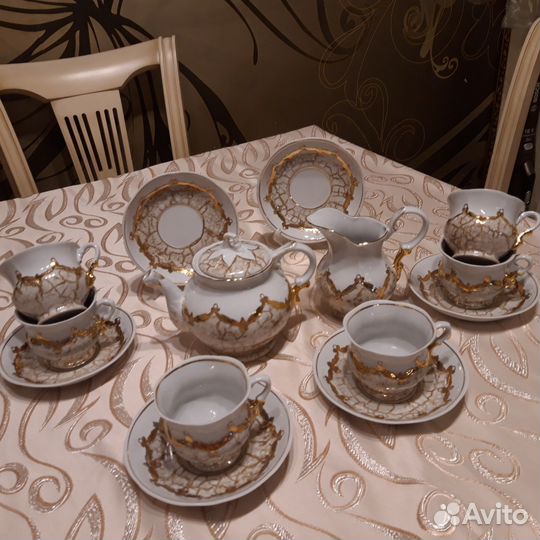 Чайный сервиз Золотой бутон, Барановка