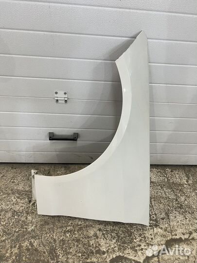 Крыло на mercedes е 212