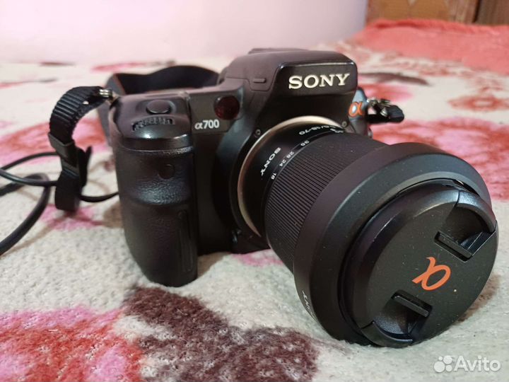 Зеркальный фотоаппарат