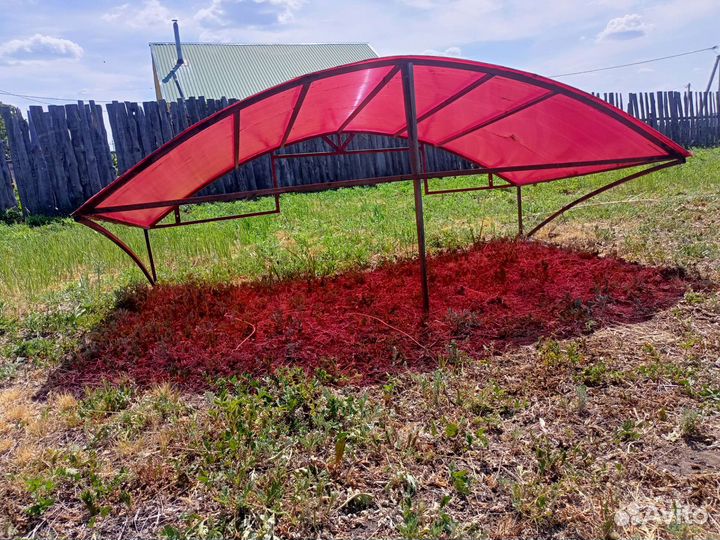 Козырек, навес, над крыльцом