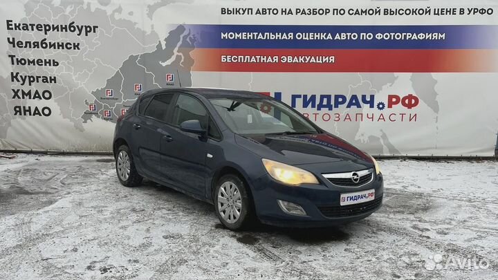 Пол багажника Opel Astra (J) 13360839