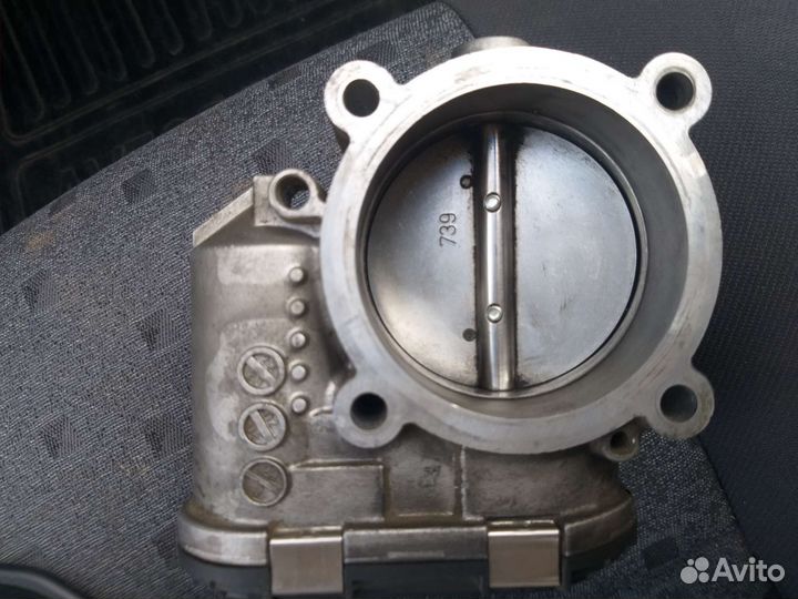 Продам дросельную заслонку Ауди а6 с6 3,2