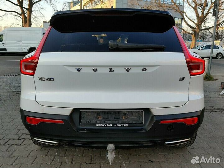 Volvo XC40 2017-2022 на запчасти