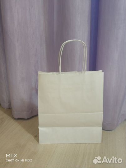 Белые крафт пакеты с крученной ручкой