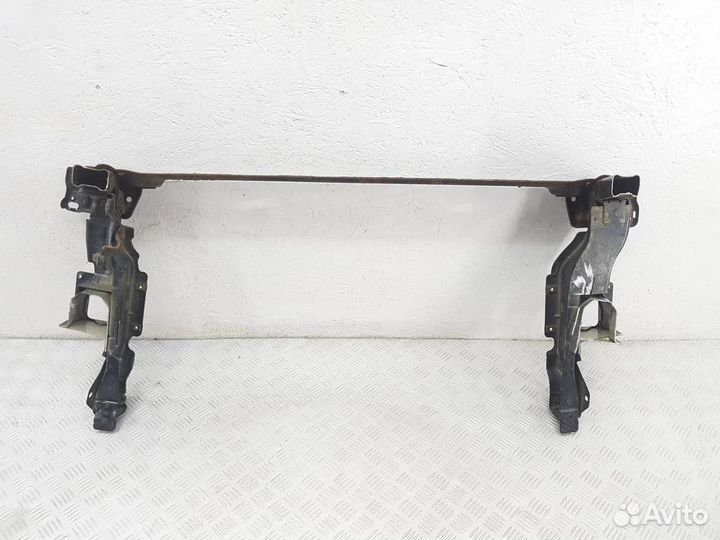 Передняя панель крепления облицовки (телевизор) P