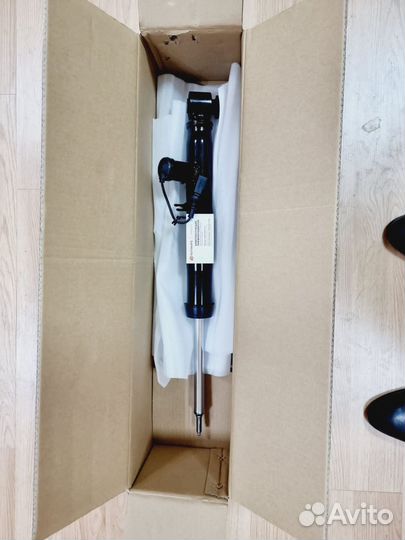 Audi амортизатор модель A6 с6 задний правый