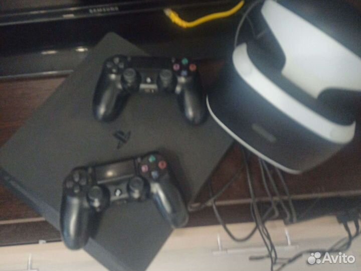 Sony playstation 4с