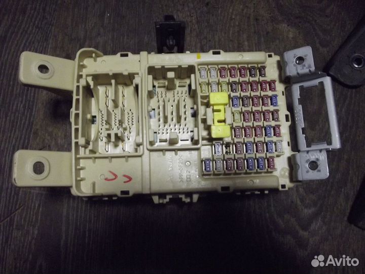 Блок предохранителя салона Hyundai Solaris 2
