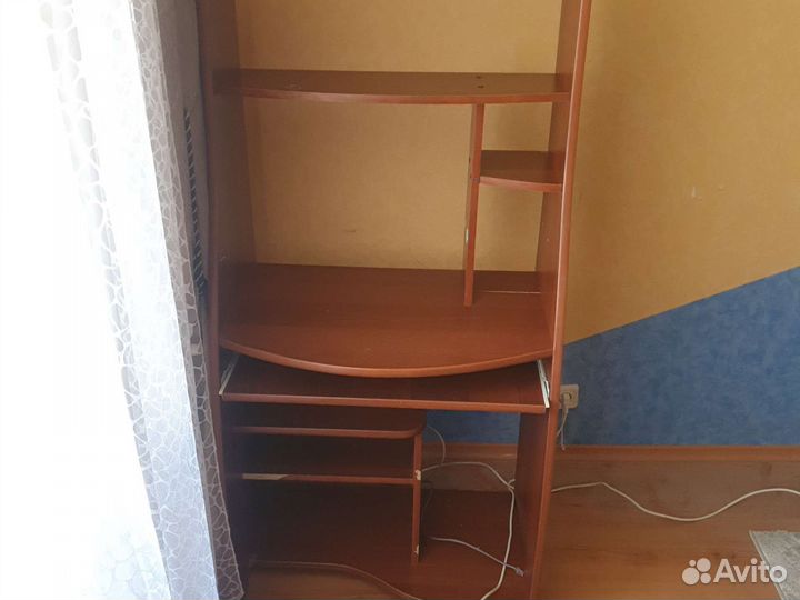 Компьютерный стол