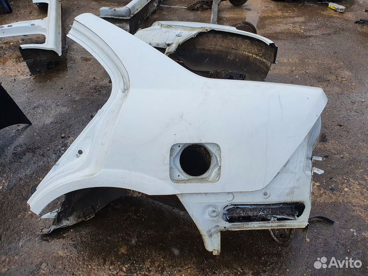 Крыло заднее левое Nissan Almera Classic B10