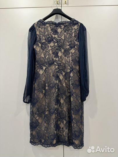 Платье с кружевом