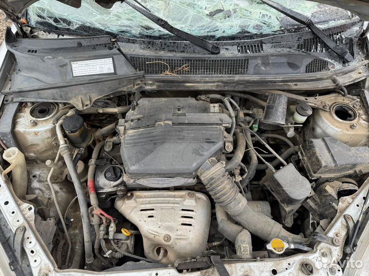 Toyota RAV4 2.0 МТ, 2001, битый, 180 000 км