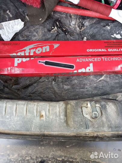 Задний амортизатор Toyota Corolla 150