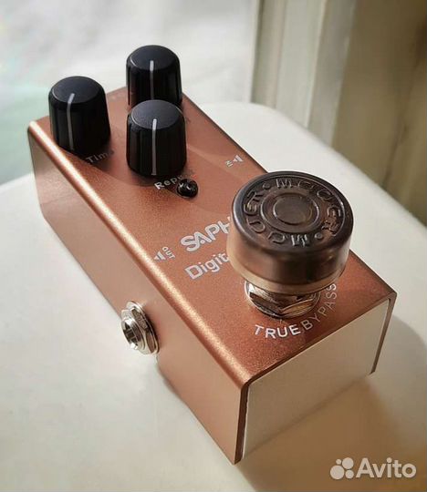 Гитарная педаль digital delay