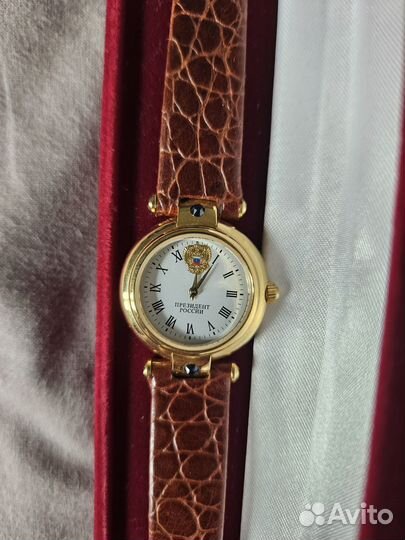 Часы наручные женские механические