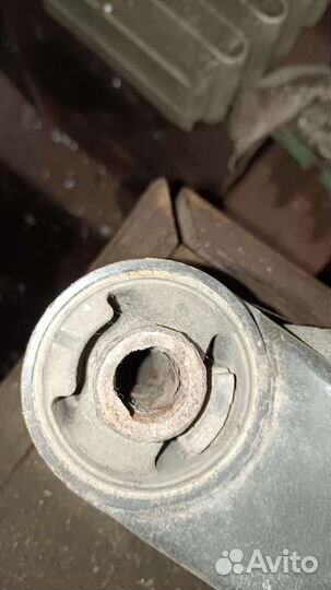 Задняя балка подрамник mitsubishi grandis 4 wd