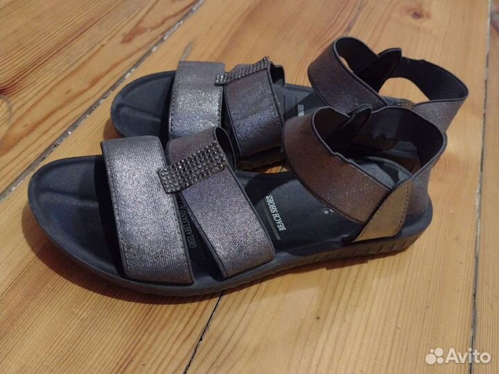 Сандалии для девочки.Размер 36