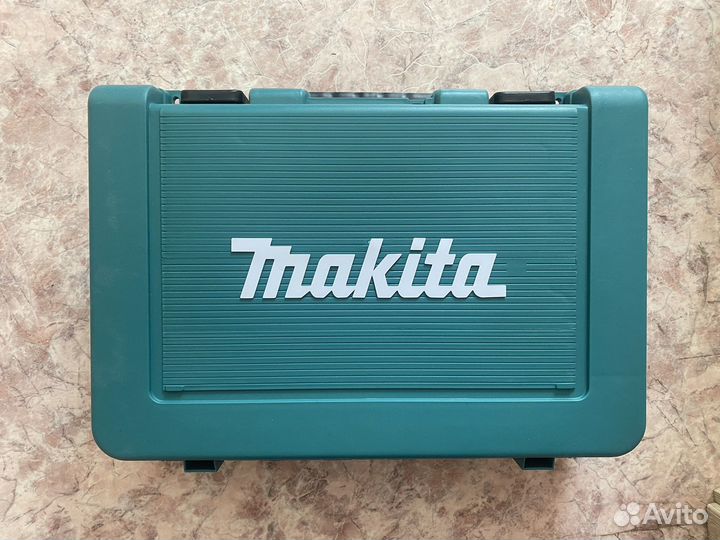 Перфоратор makita HR2470