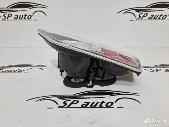 Фонарь внутренний правый Mitsubishi Lancer 10