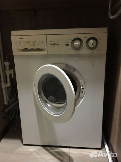 Стиральная машина Zanussi узкая 85х60х34