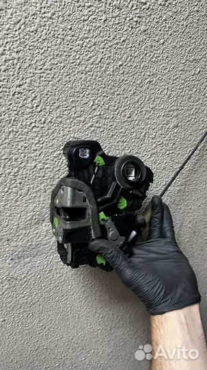 Замок двери camry 40