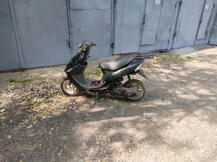 Скутер на ходу