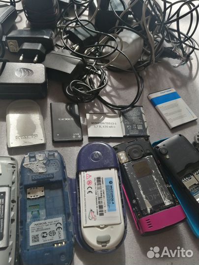 Старые кнопочные телефоны