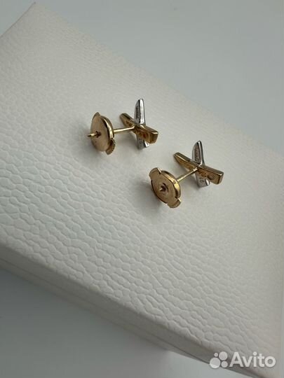 Золотые серьги с бриллиантами
