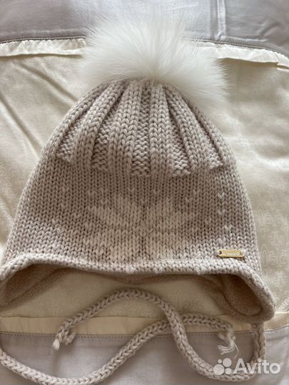 Шапка для девочки шерстяная