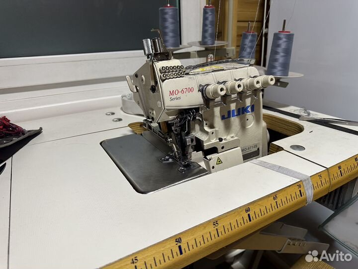 Оверлок пром. 4-х нитка Juki 6700 утопл.стол