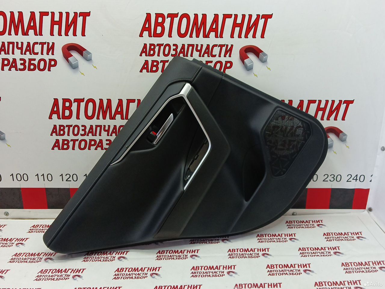 Обшивка двери задней левой Тойота Рав 4 ха50