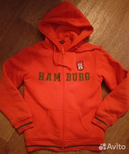 Толстовка с капюшоном и худи с карманом